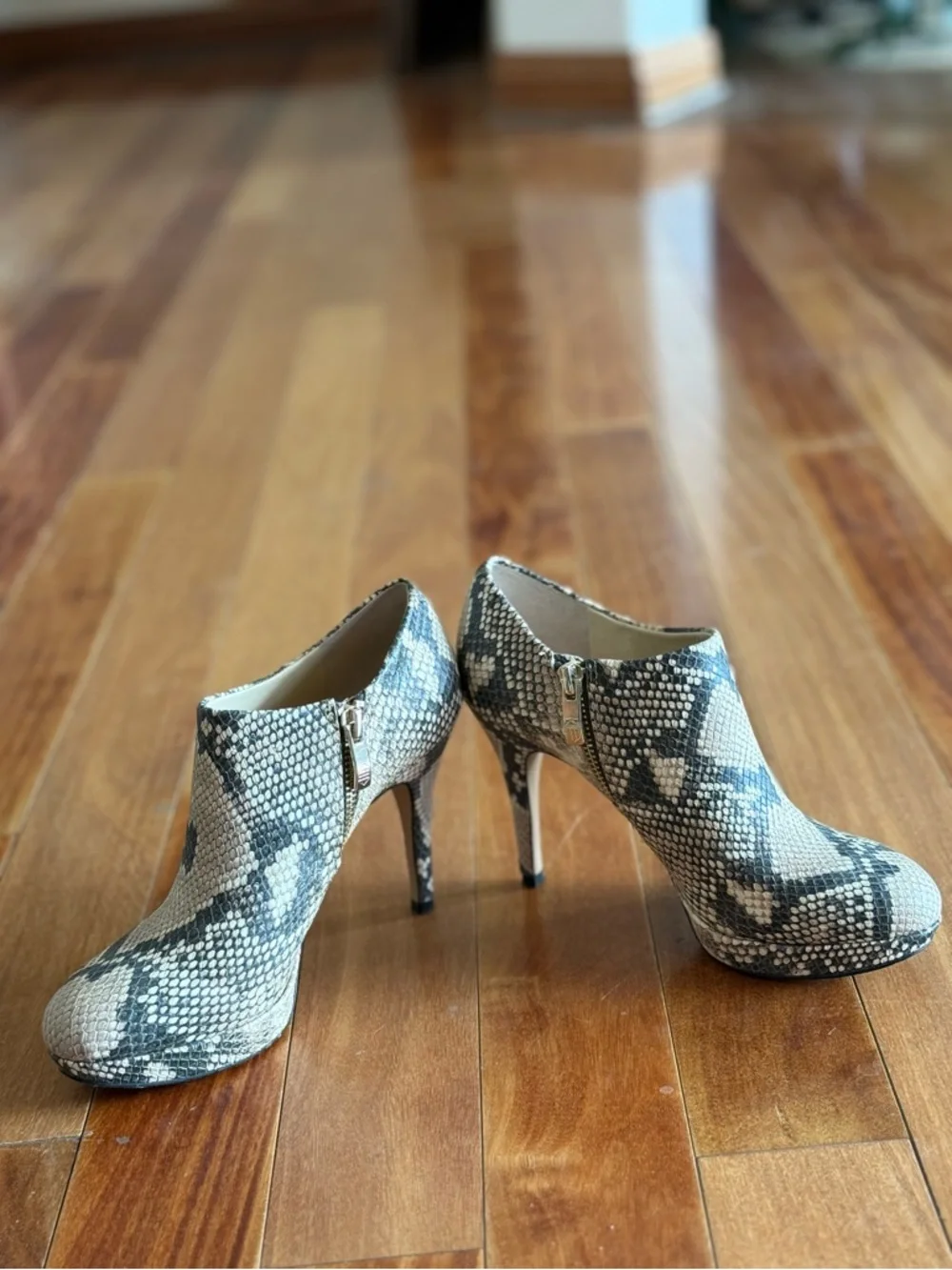 Vince Camuto Elvin Snakeskin Heeled Ankle Boots - Picture 2 of 6